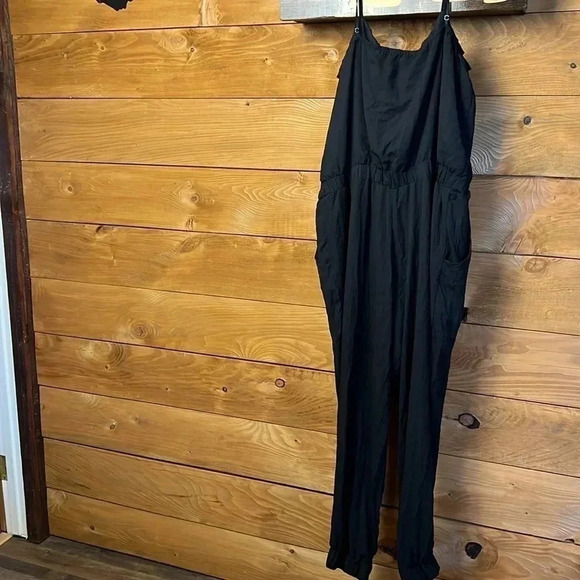 WOMENS L'AMOUR‎ BLACK SPAGHETTI STRAP JUMPSUIT XL - Picture 8 of 9